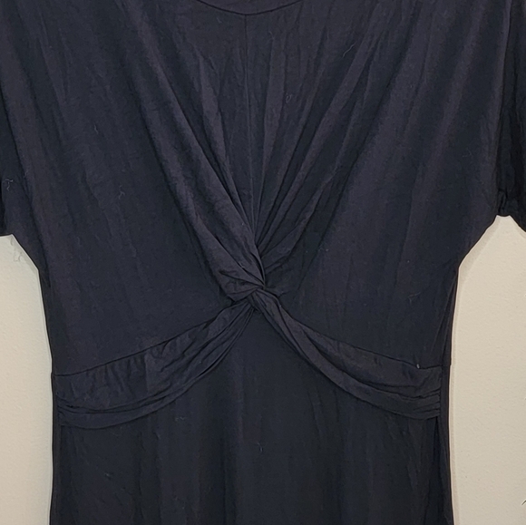 Mai Soli | Short Sleeve Black Midi Dress with Knotted Twist Front - Picture 5 of 6